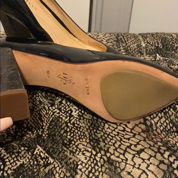 COLE HAAN HEELS - Picture 2 of 3